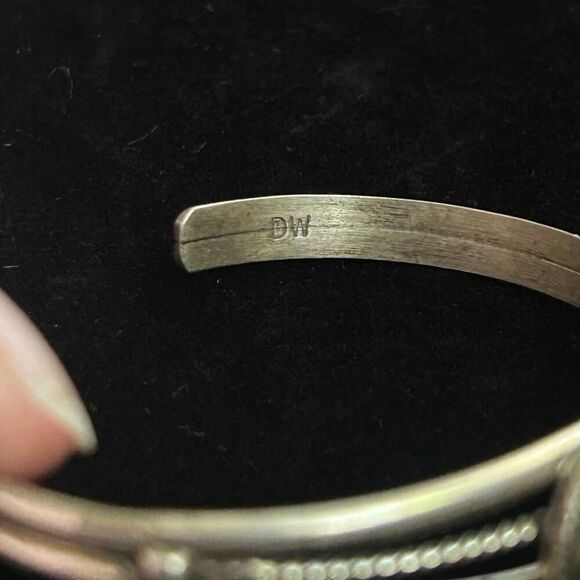 Vintage 0.5” Thick Navajo Turquoise and Sterling Silver Cuff Bracelet - Picture 4 of 9